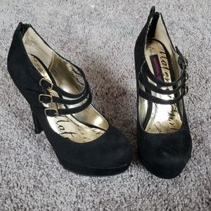 Material girl pumps